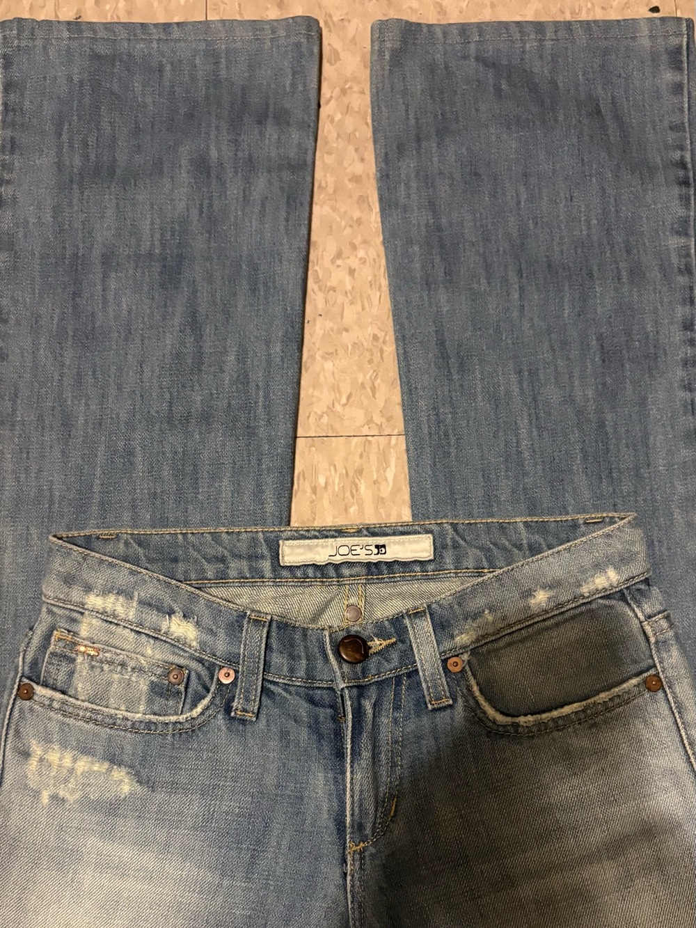 Joe's Jeans Light Blue Lowrise Denim Jeans with Lime Lined Waistband